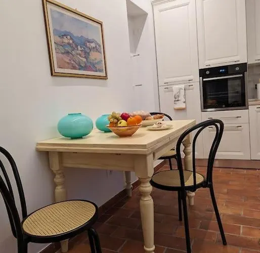Charming Apartment La Spezia